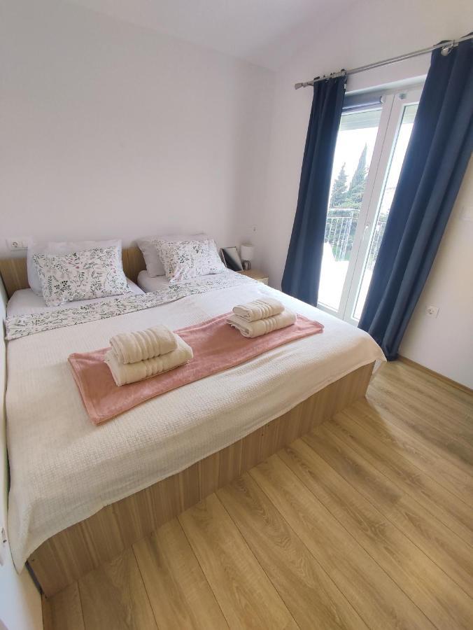 Three Lions Apartment Number 2 Pula Exterior photo